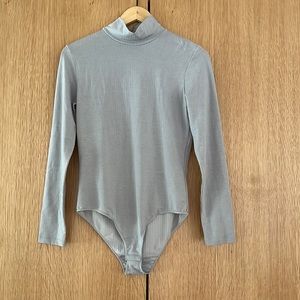 Uniqlo extra warm heattech ribbed bodysuit